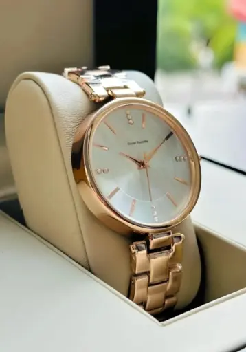 Daniel Radcliffe Elegant Crystal Dial Watch – Rose Gold for Women